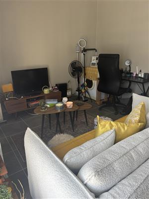 Beautiful One Bedroom Corner Unit