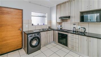 Modern 2-Bedroom Apartment in Barbeque Downs