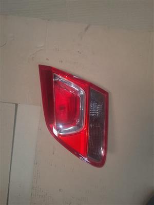 CHEVROLET CRUZE R/R INNER TAIL LIGHT 2015