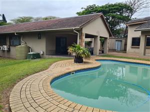3 Bedroom house with flatlet to rent in Meerensee