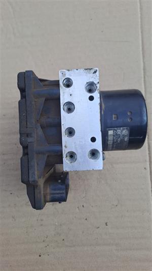 Audi A3 8L 1998-2002 ABS Pump for Sale used 