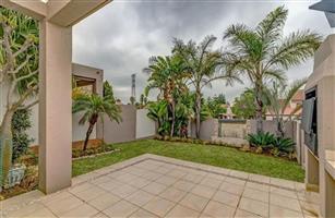 Townhouse For Sale in Broadacres