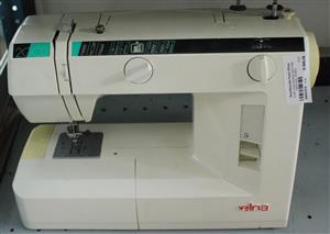 ELNA J1220 SEWING MACHINE W/PEDAL IN BAG S065247A