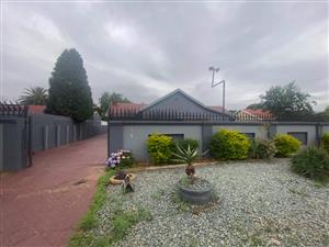 House For Sale in Mayberry Park