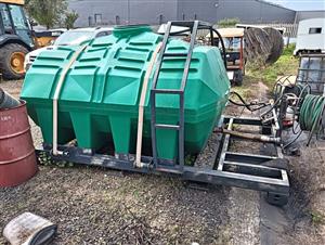 Jojo Tank with solid steel frame & x2 hoses for sale in Krugersdorp,