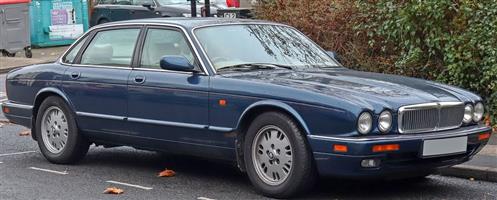 Jaguar XJ6 stripping for spares