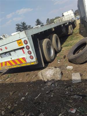 2004 - Burg Superlink Flat Deck Trailer now on sale  - License Valid (2 Tyres needs to be changed)