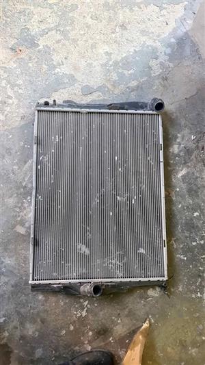 Bmw e92 m3 radiator in good condition