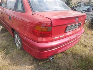 Astra 2l Opel stripping 