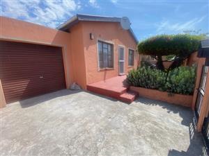 Large Family Home-Belhar.