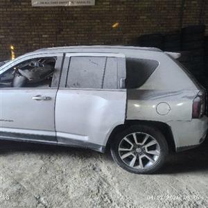 stripping Jeep compass SUV spare parts 
