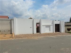 Two-bedroom house to let in Fleurhof
