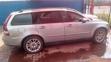 Volvo V50 T5 2.5l Automatic Stripping For Spares ! Engine and all other spares still available!