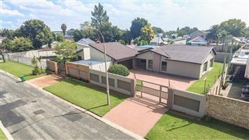 House For Sale in Brackenhurst