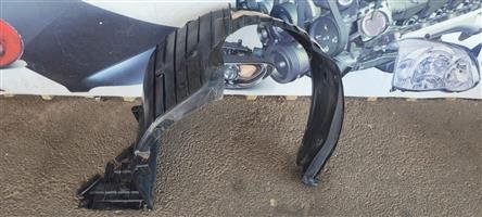 2020 SUZUKI SWIFT RIGHT FRONT FENDER LINER FOR SALE.