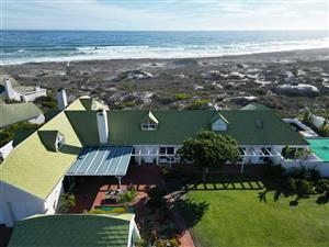 House For Sale in Jakkalsfontein