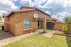 Townhouse For Sale in Honeypark