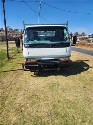 2002 Mitsubishi fuso 
