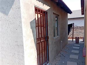 Bachelor Room Available Soshanguve Vv 