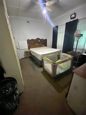 Inside Room To Let In Kensington  | All Inclusive