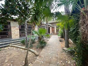 4-Bedroom with a studio-apartment For Sale in Baysvalley Bloemfontein