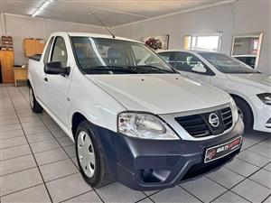 NISSAN NP200