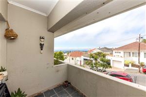 Apartment For Sale in Sea Point