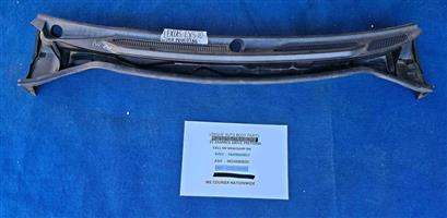 Lexus LX570 Wiper Cowling