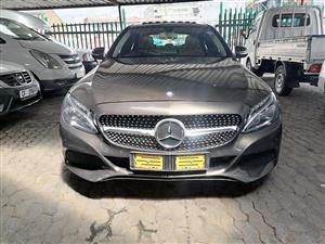 Mercedes Benz c220 Bluetec 2014 Automatic with leather interior Service book