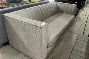 BROWN 3 SEATER COUCH(S066931A)