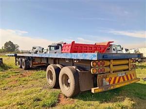 Hendred Fruehauf Superlink Flatdeck Trailer  Year Model: 2003
