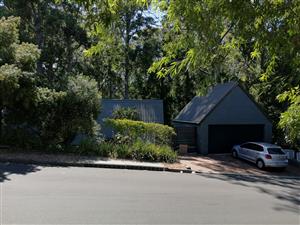 Enchanting 3-Bedroom House in the Forest