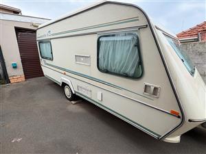 1991 Model Caravette 6B