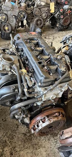 Toyota Quantam 2TR Engine