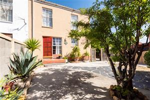 House For Sale in Beacon Valley