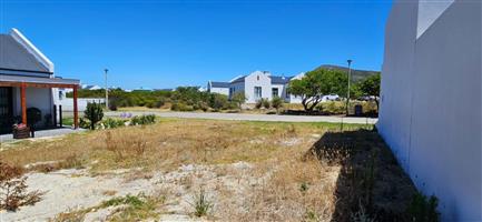 Exclusive 325m² Stand for Sale in Franschekraal Villas Estate