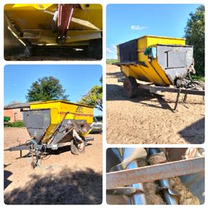 Leo feed mixer
