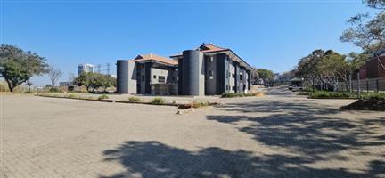 3949sqm Office building to lease or for Sale in Vorna Valley Midrand