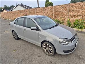 2011 VW POLO VIVO TRENDLINE. MANUAL