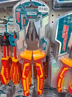 Brand New Total Tools Insulated Combination Pliers 200mm