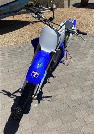 2006 Yamaha Yz 250f  30 hours on it  Recently been serviced  Well looked after. 