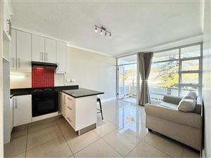Modern 2-Bed Apartment with Garage in Prime Rondebosch Village
