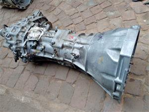 Nissan hardbody 3.3L 4X4 V6 gearbox