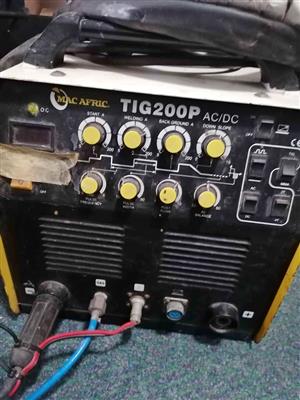 Mac Africa TIG 200P AC/DC With trolley No gas bottle