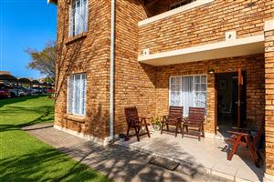 Apartment For Sale in Honeypark
