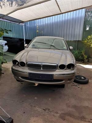 Jaguar X - Type 3.0L Stripping for Spares With Engine