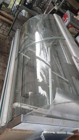 Meat/cake display unit