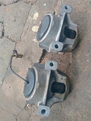 Engine Mount LEMFOERDER 8R0 199 381 C / 8R0199381C