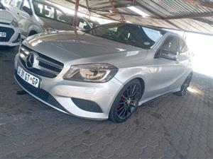 2013 MERCEDES BENZ A200