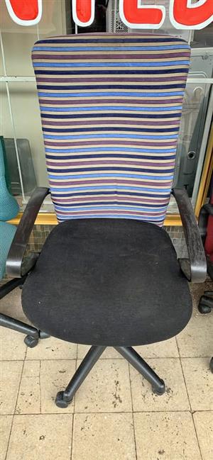 Office chair 280 Steve Biko road  Gezina  PTA Wattsup  Call 